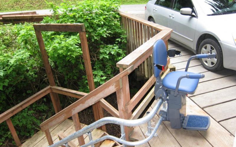Pujaescales Redlift Garden per escales exteriors amb corves