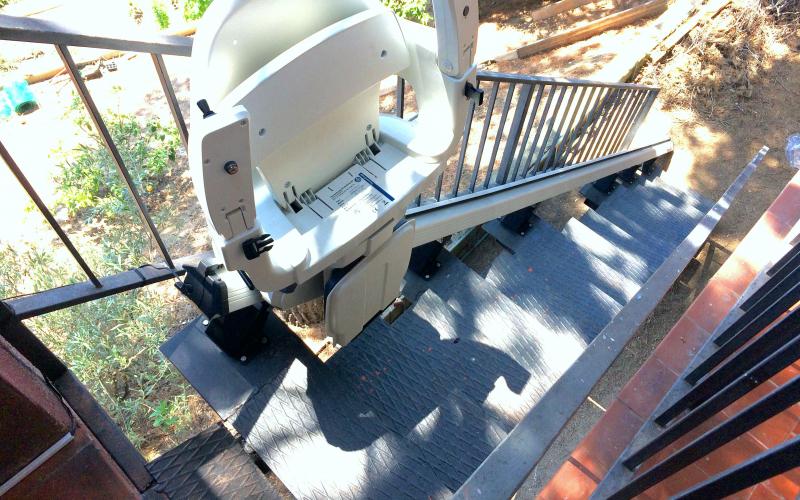 Pujaescales Homeglide Exterior 
